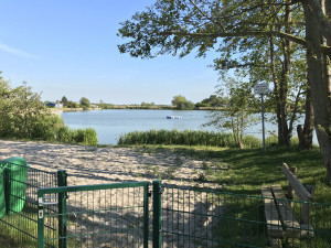 Pack die Badehose ein